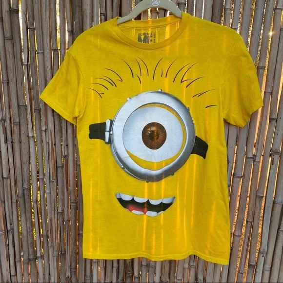 Despicable Me short sleeves yellow graphic tee S - Picture 2 of 7